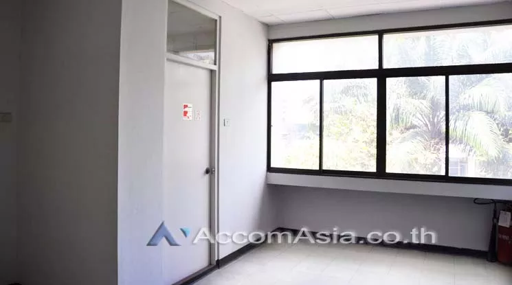 10  Office Space For Rent in Sukhumvit ,Bangkok BTS Nana at Comfort high rise AA10558